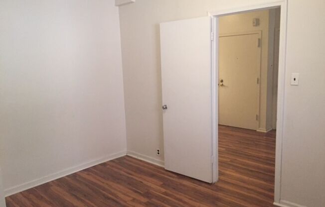 Cozy 1BR located just off of Baltimore Avenue