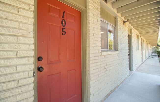 806 E 13th St Unit #105