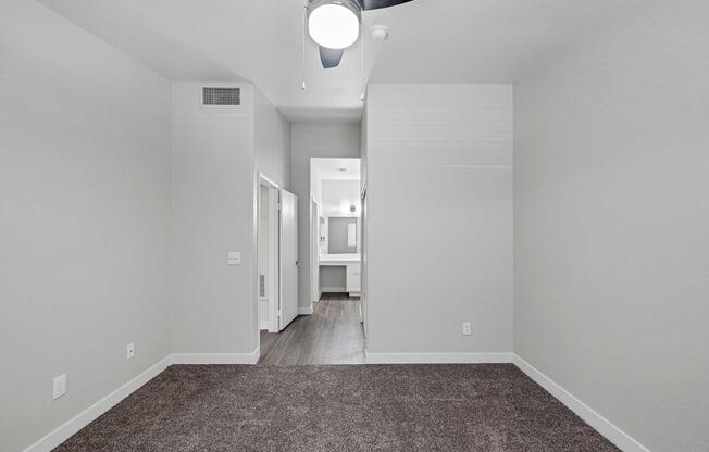 2 beds, 2 baths, 1,052 sqft, $1,605