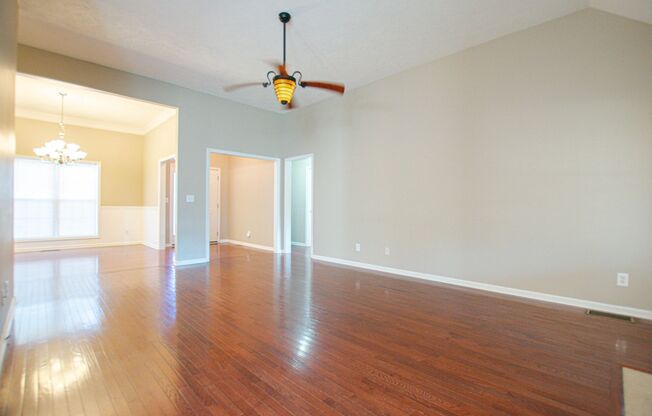 Pet Friendly Three Bedroom with Bonus in Sango!