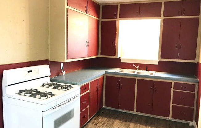 Pre-Leasing  - 2 bed 1 bath