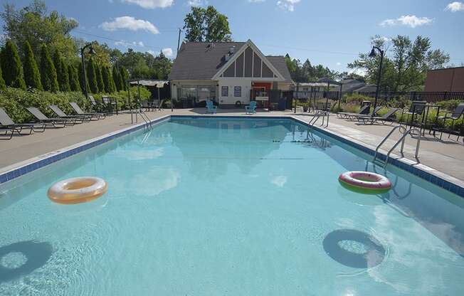 Arcadian grove apartments swimming pool