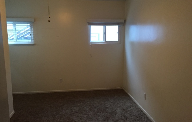 5 HORNBLEND ST