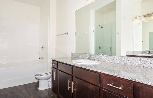 2 beds, 2 baths, 1,270 sqft, $2,112