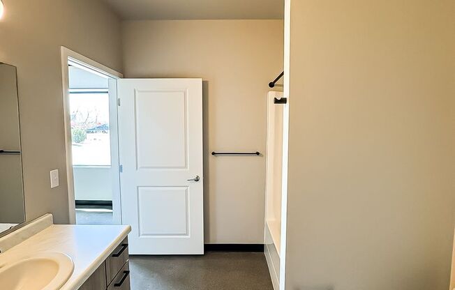 2 beds, 2 baths, 1,188 sqft, $1,725, Unit 120