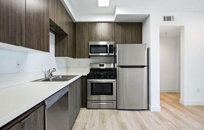 2 beds, 2 baths, 1,037 sqft, $2,950, Unit 504
