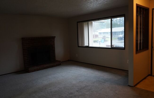 3 beds, 2 baths, $2,095