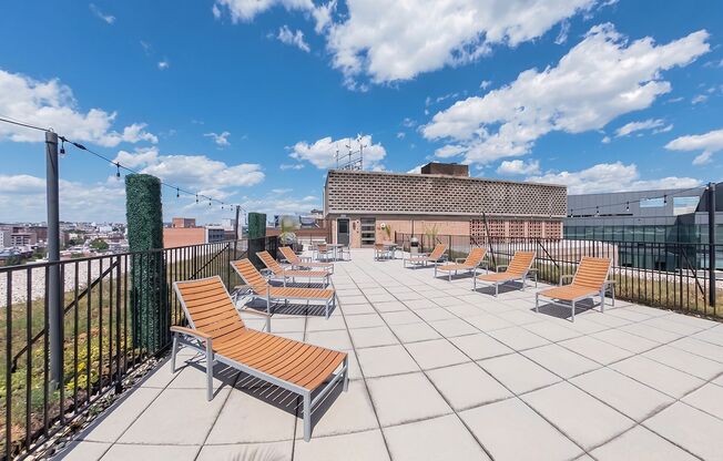 Studio, 1 bath, 440 sqft, $2,500, Unit 0512