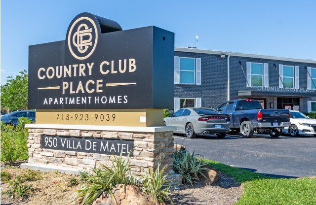 Country Club Place Apartments