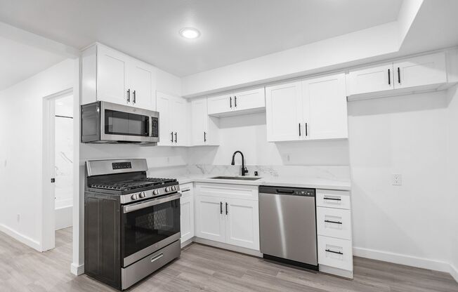 1 bed, 1 bath, 650 sqft, $1,998, Unit 118