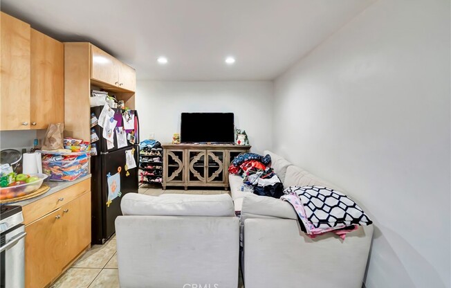 6735 Elmer Ave.