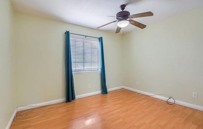 4 beds, 2.5 baths, $2,000