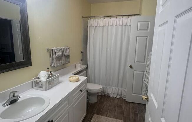 2 beds, 2 baths, $2,400