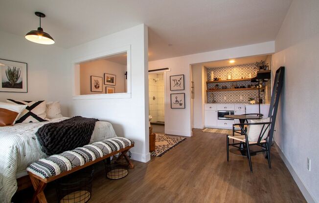 Studio, 1 bath, $1,145, Unit 233