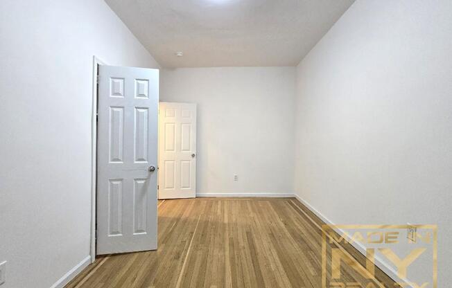 2 beds, 1 bath, $2,795, Unit ED2