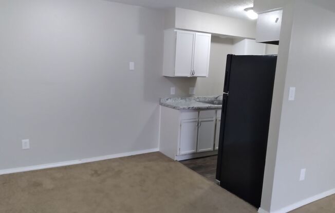 2 beds, 2 baths, 936 sqft, $750