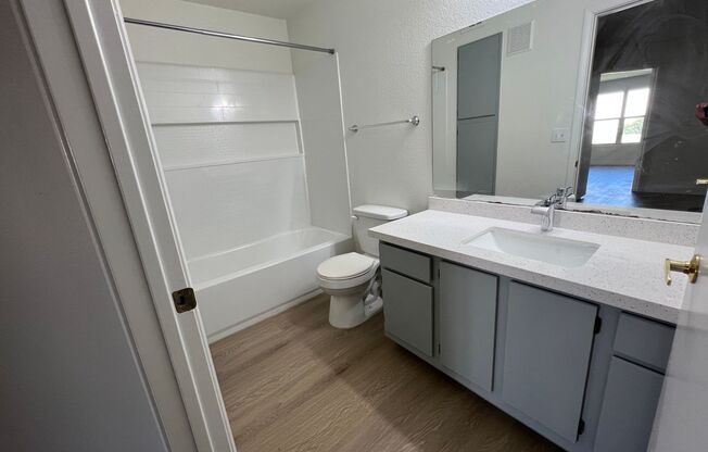 2 beds, 2 baths, $1,400