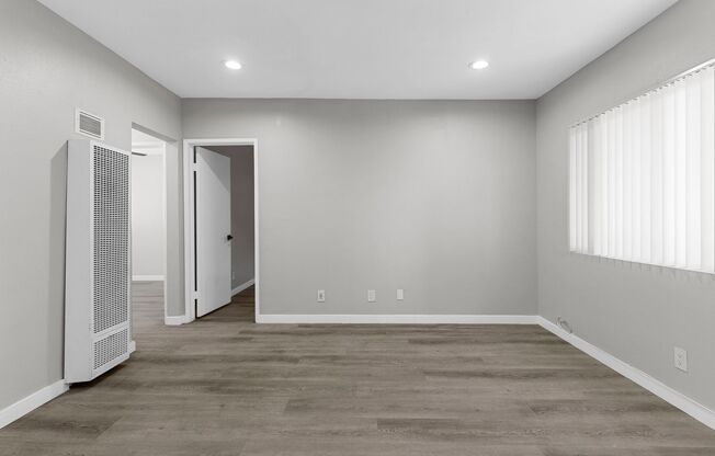 2 beds, 1 bath, 750 sqft, $2,295, Unit 201-05