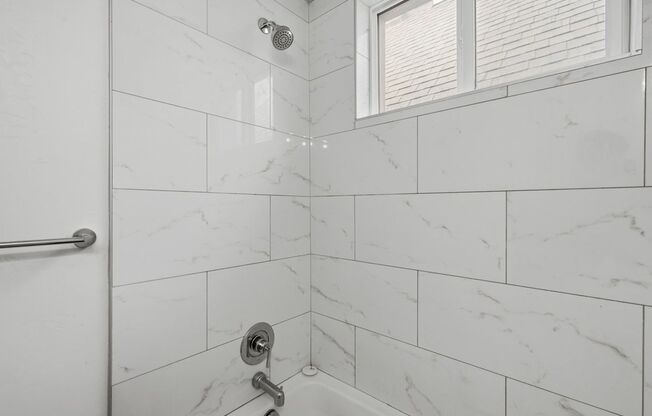 1 bed, 1 bath, $1,100, Unit 722-06