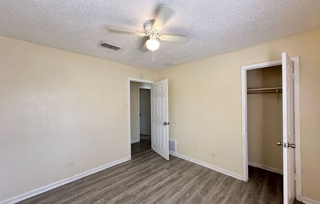 4 beds, 1 bath, $1,400