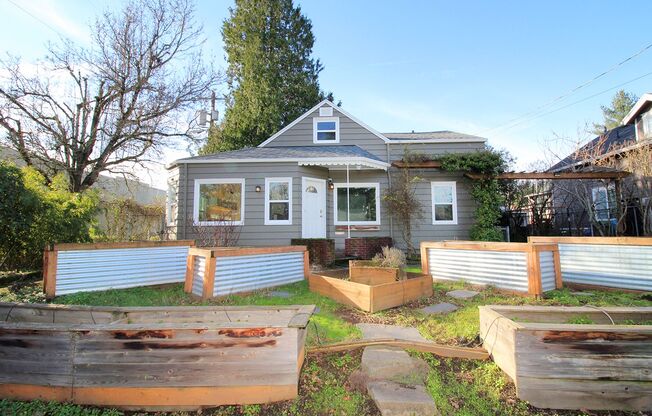 Rose City Park 3 Bed/2 Bath Updated 1907 Charmer – A Gardener’s Delight!
