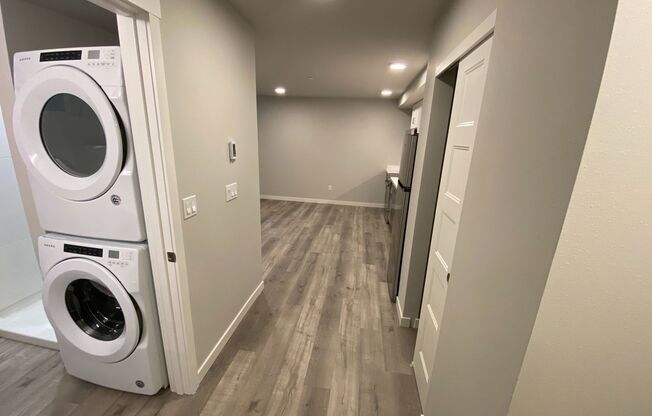 Studio, 1 bath, 285 sqft, $1,395, Unit 003