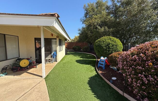 Spacious 4 bedroom 2 bath home located in Rancho Bernardo