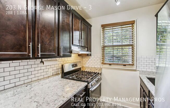 203 N GEORGE MASON DR