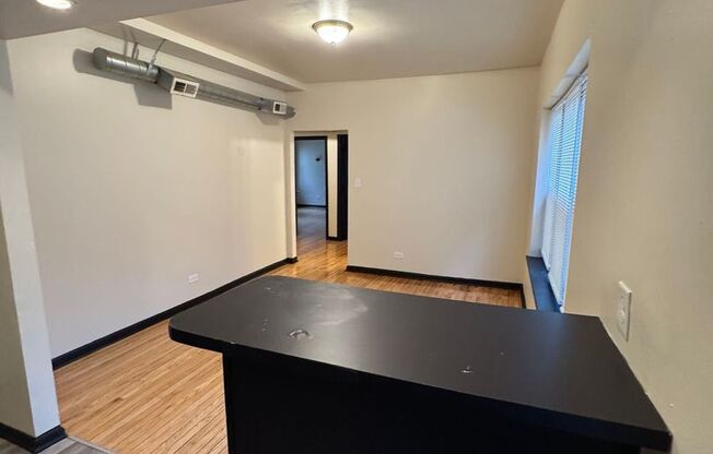 2 beds, 1 bath, $1,860, Unit 8235-1E