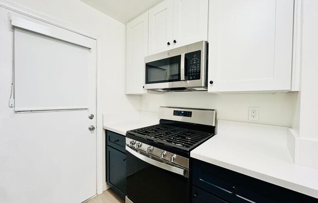 2 beds, 2 baths, $3,195, Unit 108