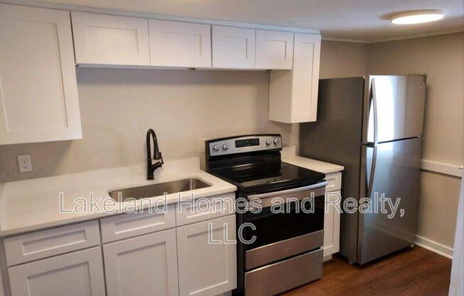 906 1/2 VISTABULA ST