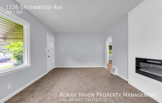 1226 GREENWOOD AVE
