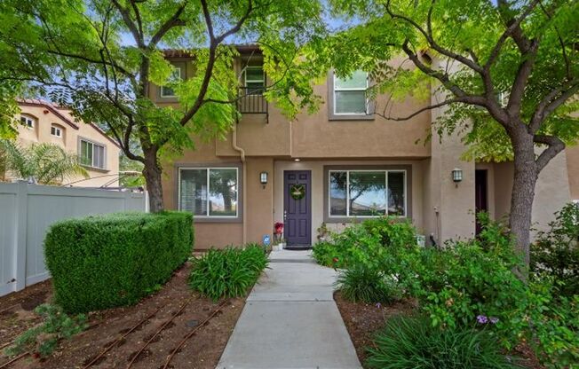 Beautiful 3 bedroom townhouse available for lease in the Promontory Pointe community of Moreno Valley!