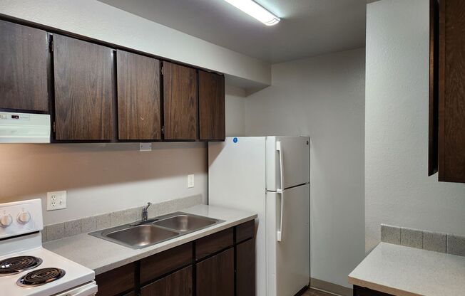 2 beds, 1 bath, 710 sqft, $1,100, Unit HH340