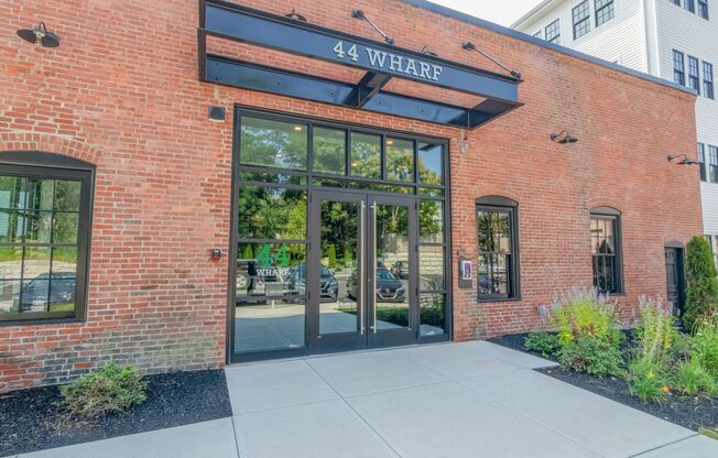 2 beds, 2 baths, 931 sqft, $3,200, Unit 70-306