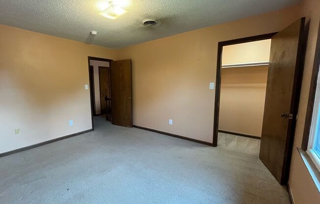 2 beds, 1.5 baths, $1,375, Unit Unit C