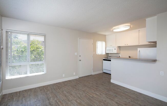 Studio, 1 bath, $2,195, Unit 25-12