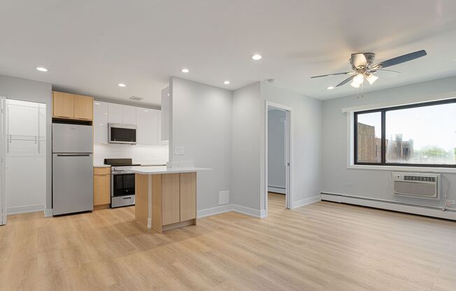 2 beds, 1 bath, 599 sqft, $2,350, Unit 401