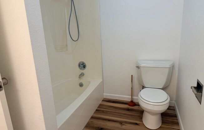 3 beds, 2 baths, $2,595