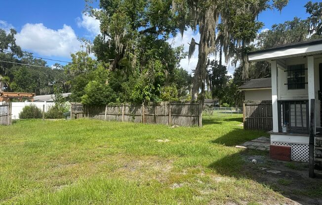 6 beds, 2 baths, $2,100