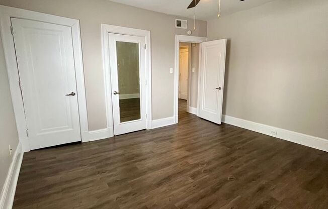2 beds, 1 bath, 830 sqft, $1,345, Unit B8