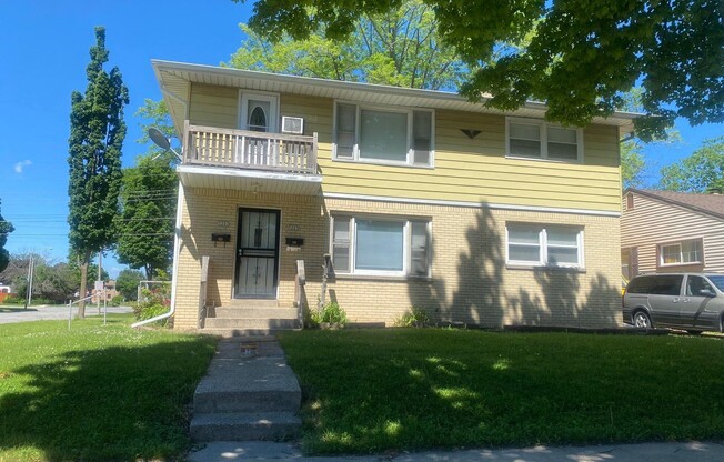5205 N 83 ST