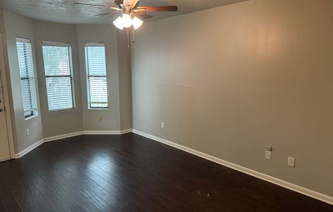 1 bed, 1 bath, $1,100, Unit # 7101