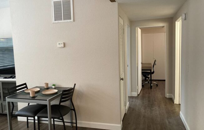 2 beds, 1 bath, 766 sqft, $1,500