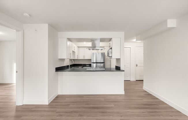 2 beds, 2 baths, 910 sqft, $2,495, Unit 302