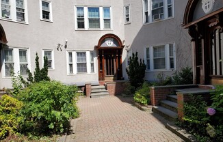 156 MAGAZINE ST