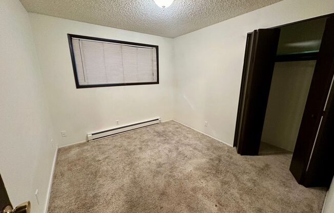 3 beds, 1 bath, 1,100 sqft, $1,900, Unit #2