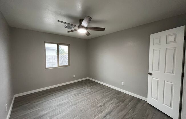 2 beds, 1 bath, 740 sqft, $1,225, Unit 2912 E Roeser Rd. #2