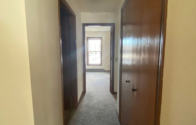 2 beds, 2 baths, 950 sqft, $1,750, Unit 7657CA