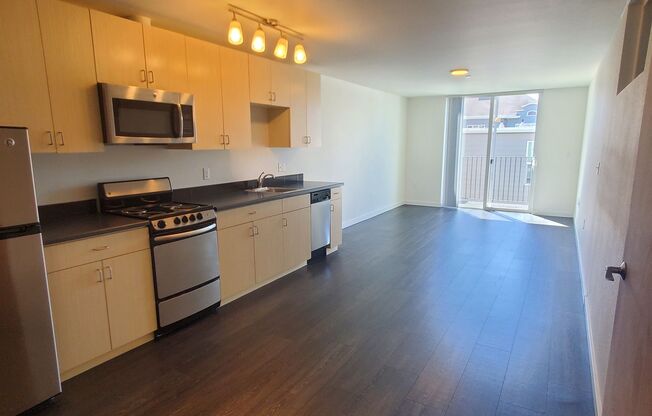 Studio, 1 bath, 656 sqft, $1,850, Unit 307